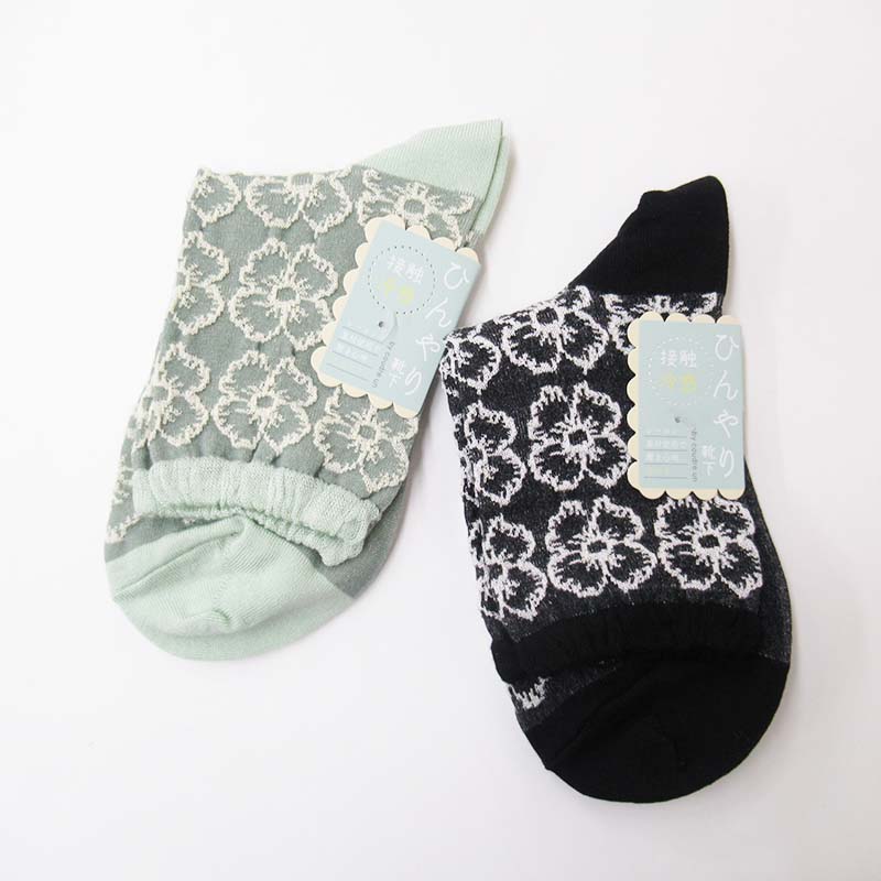 coudre un 接触冷感ひんやり靴下ロークルー花刺繍風ソックス